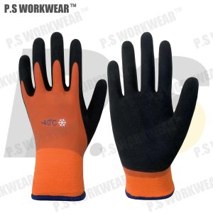 Wear fleece warm gloves